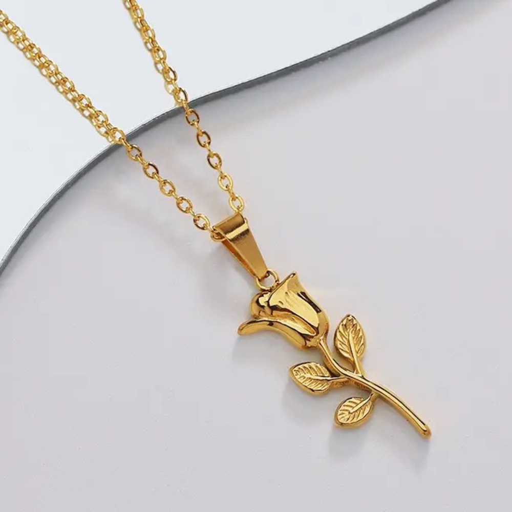 ◾️18k Gold Plated Rose Flower Pendant Necklace